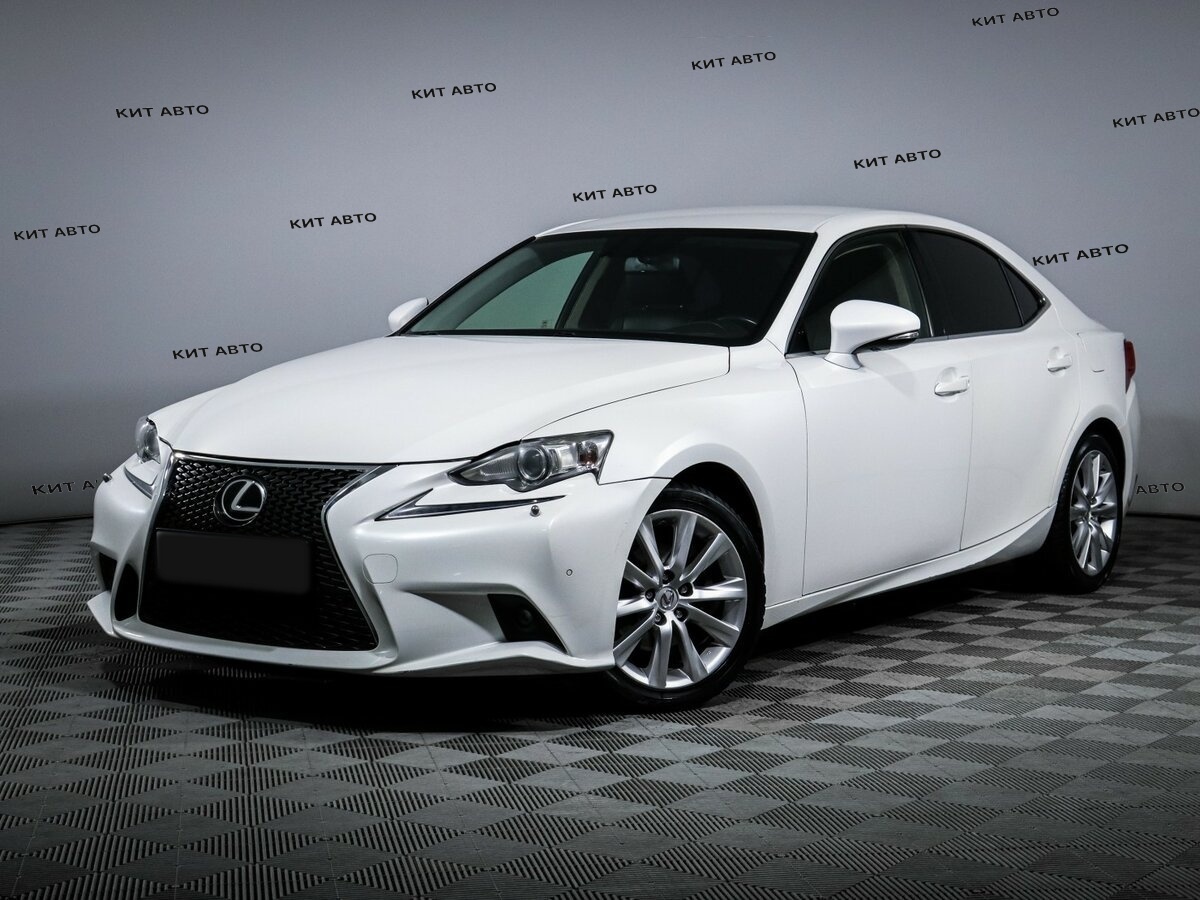 Lexus IS