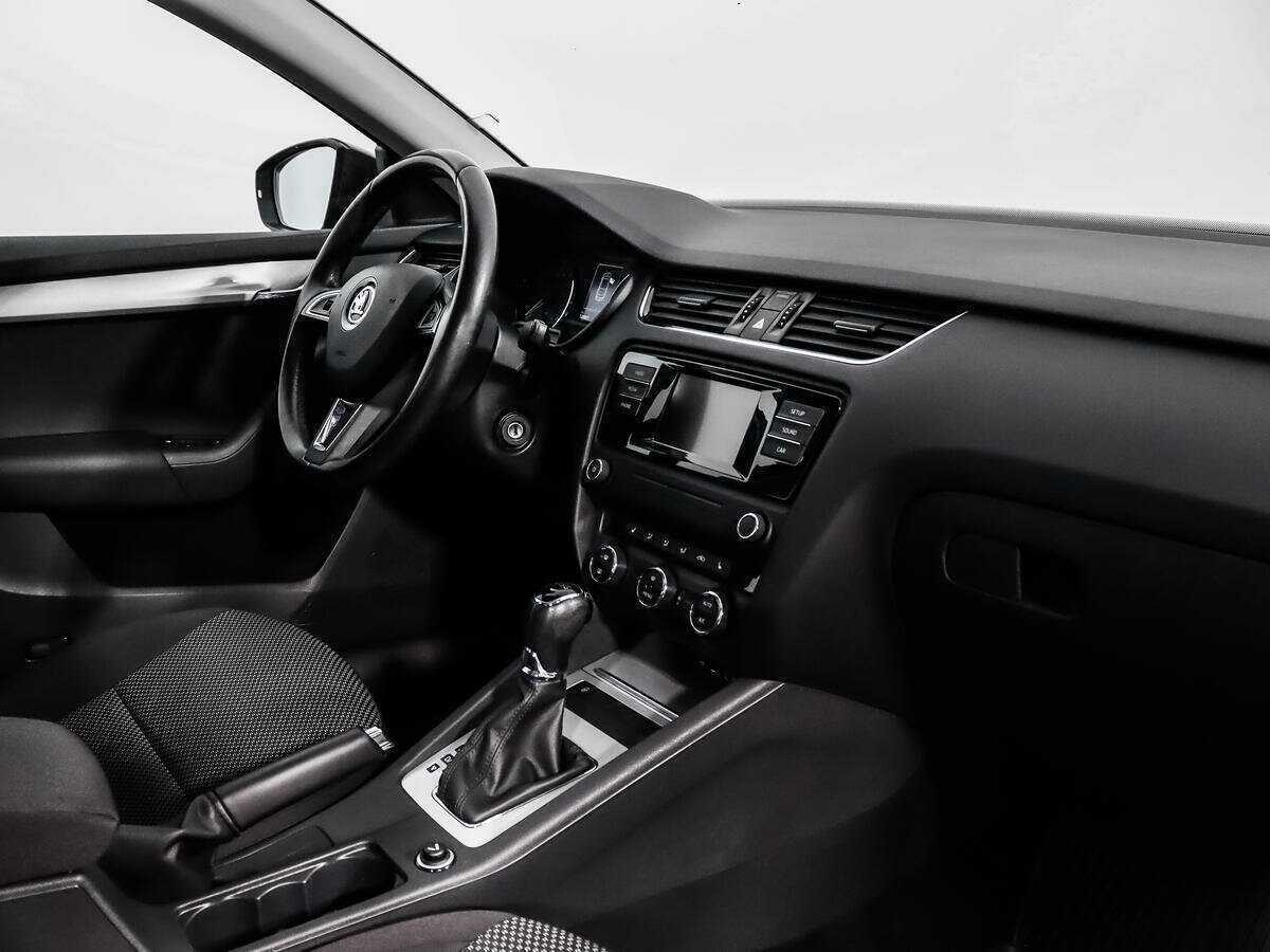 Купить Шкода Октавия, 2016, 120 650 км.. Фото: #10